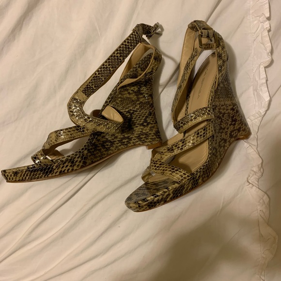 Via Spiga Ankle Strap Snakeskin Python Wedge Heels - Picture 7 of 8